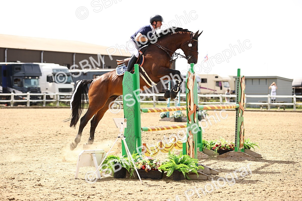 SBM_000414 - Class 15 - Redpost Equestian Senior Foxhunter - 1.20m