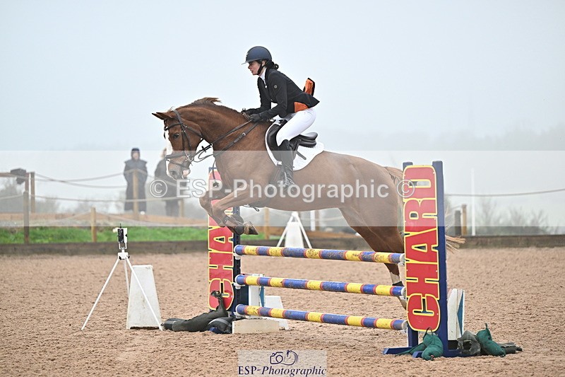 241103A-103707-06701 - SUN Cls 18 British Novice and 90cm Open