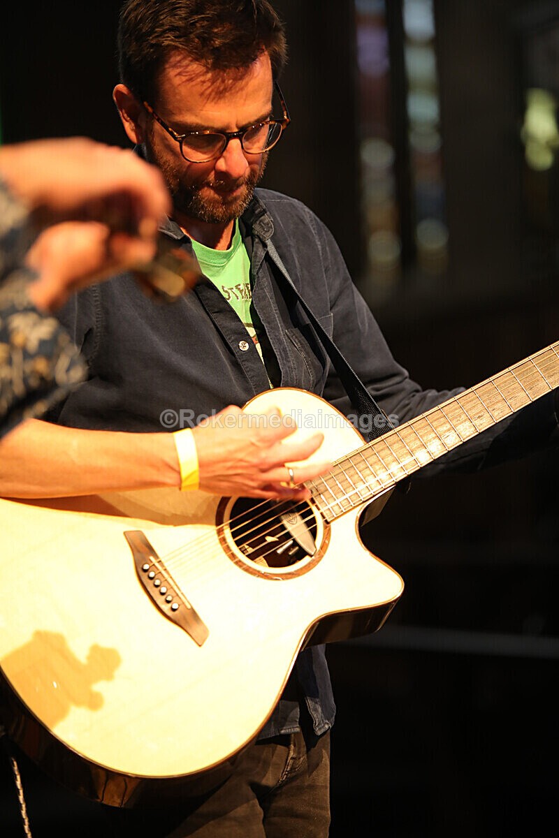 FOLK N BLUES-200 - FOLK and BLUES SEPT 2022