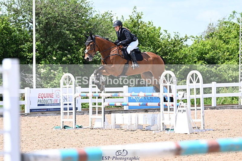 240619A-141256-00471 - Cls 4 Snr Newcomers and 1.10m Open