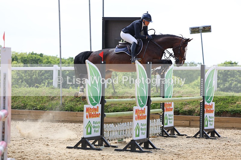 3E7A1168 - Class 13: Senior Newcomers/1.10m open