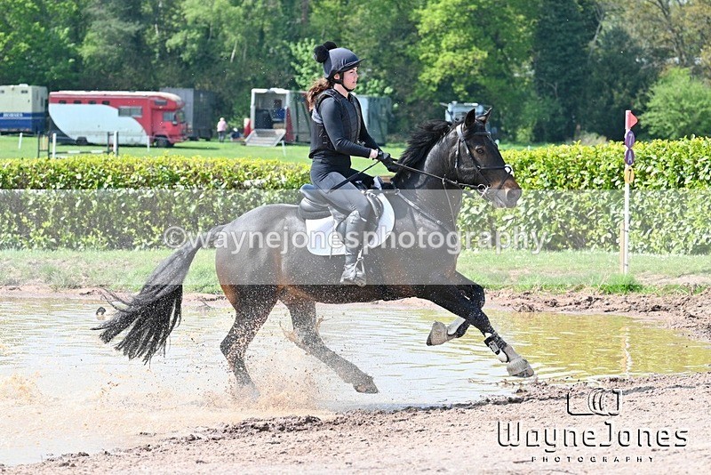 WJ7_7065 - The stables at Tweseldown 27-04-25