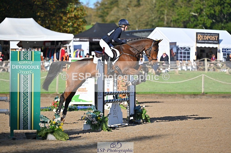 241027-093739-16060 - 378-Fern.Hordern-SHES.ALL.THAT