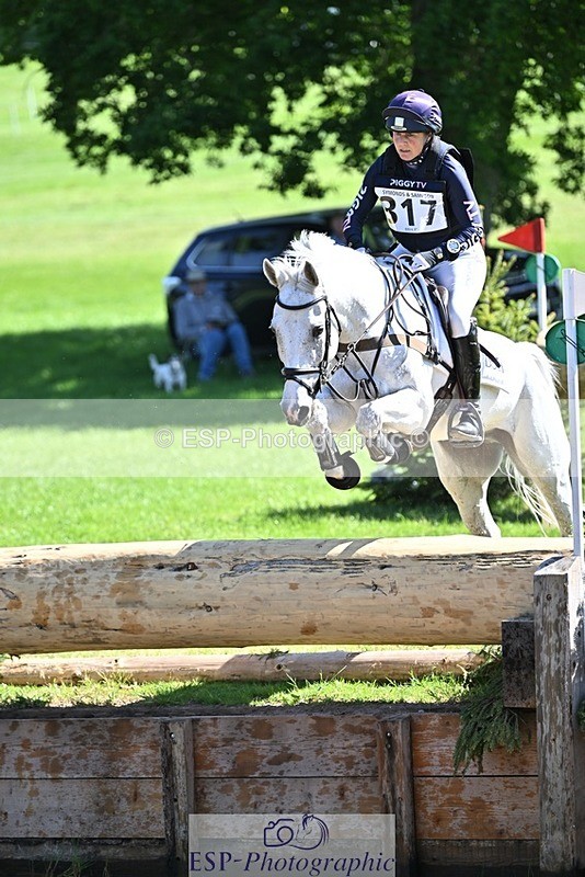 240525-100800-11827 - 317-FILIPO-Piggy_March