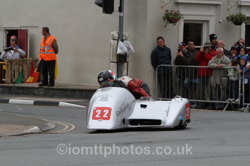 Mike Cookson & Alun Thomas - Sure Sidecar Race 2