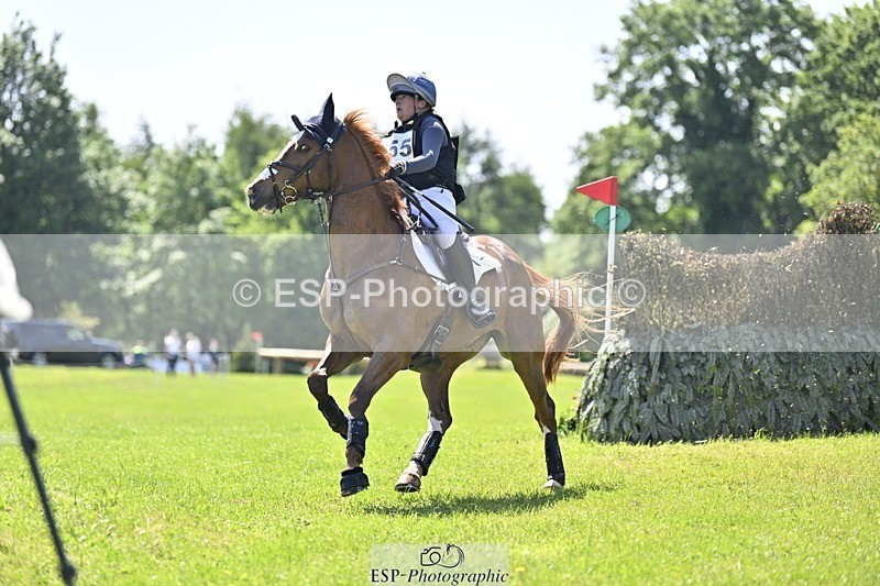 240525-113038-12515 - 355-GLOBAL_EXOTIC-Jemima_Stratton