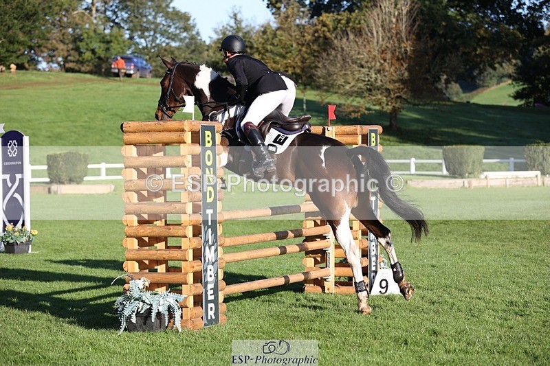 231022-093459-23976 - 640-UP.TO.MISCHIEF-Will.van.Ufford-TrotUp+SJ