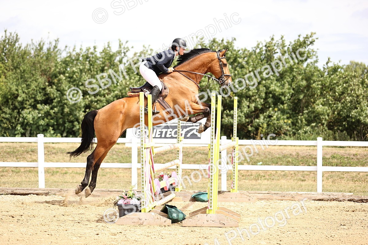 SBM_009903 - Class 8 - Senior Newcomers - 1.10  Open