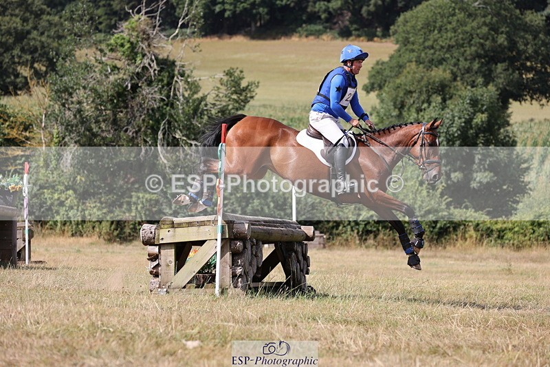 250802A-160018-06910 - E-220-Tim.Cheffings-LEOPOLD.BLOOM.M2S