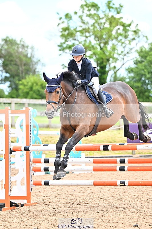 240608A-133324-02590 - Cls 4 Snr Newcomers and 1.10m Open