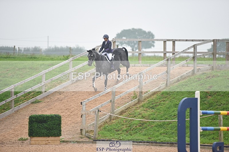 230916A-165624-05698 - Cls 19 Snr 1.10m Derby