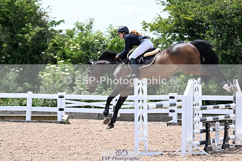 240619A-141051-00449 - Cls 4 Snr Newcomers and 1.10m Open