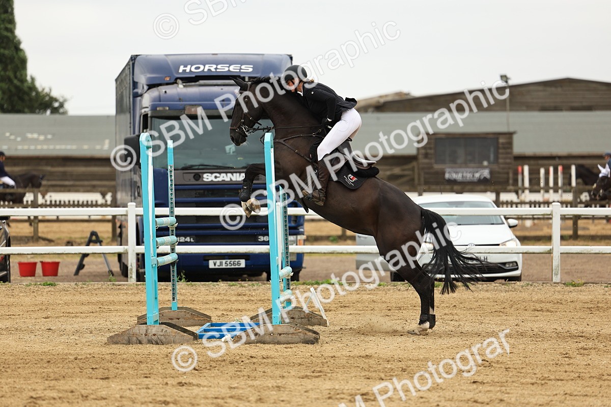 SBM_003840 - Class 4 - Senior Foxhunter - 1.20m Open