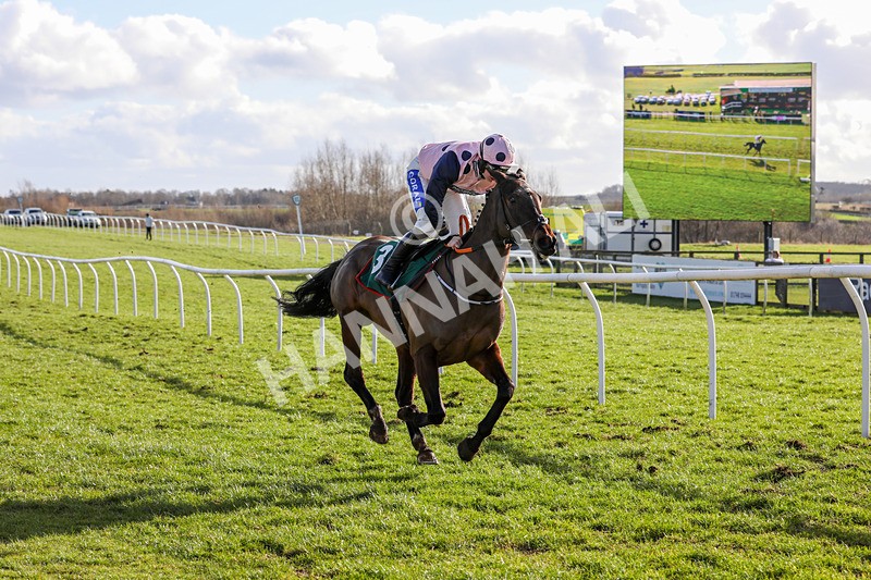 120224-Race 1-Pickanumber-7239 - Race 1