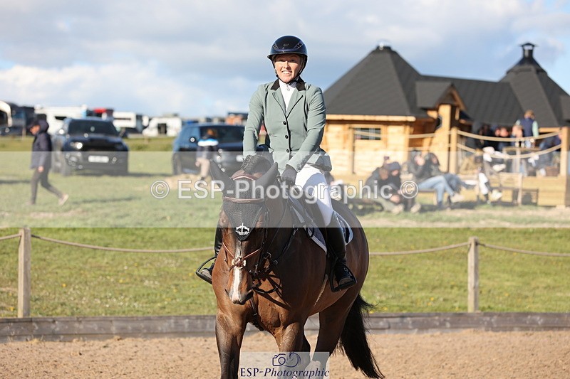 240419A-174405-09958 - Cls 10, 2 Star Big Tour 145cm  Break to End