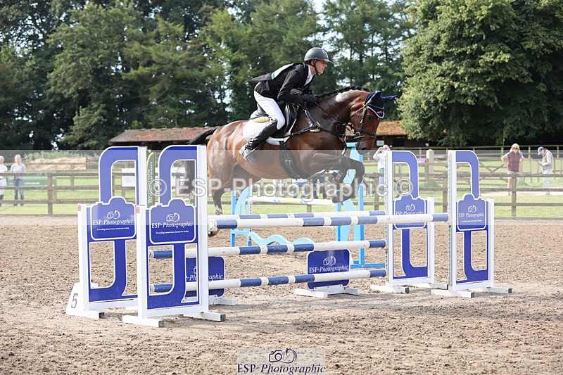 240804-100853-10910 - 359-Max_Forster-HOLD_ON_MY_HEART