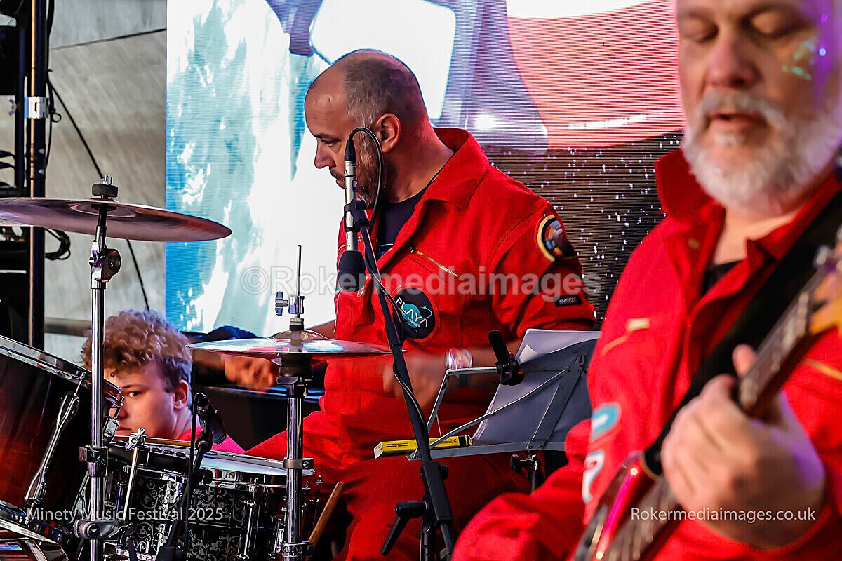 SATURDAY-35 - MINETY 2025