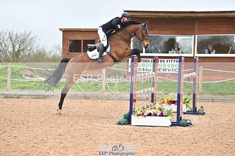 240405A-140610-01853 - Cls 5 National 1.30m Open