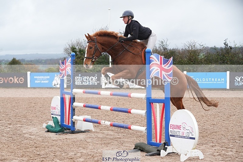 251107-134149-01019 - Cls 5 Newcomers and 1.10m Open