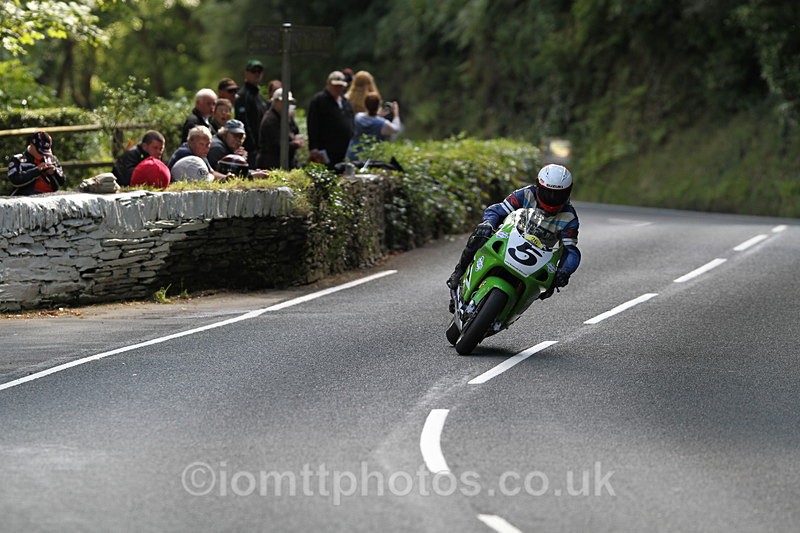 FOM_1009 - Classic TT Lap of honour
