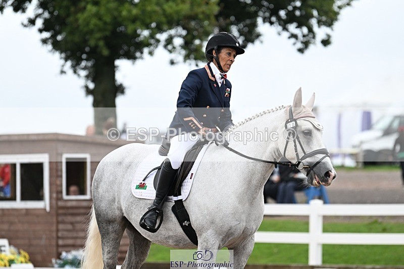 250907-122045-08316 - 010-Donna.HarrisKylah