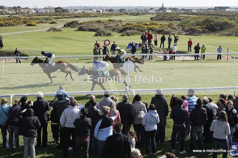 Race 4 17 - Gsy Race Finish Line 03/05/10