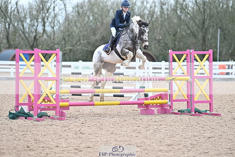 240128A-121750-00825 - Cls 4 Pony Newcomers and 1m Open