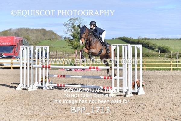 BPP_1713 - CLASS 18 SUN Senior Newcomers/ 1.10m Open