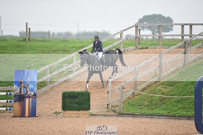 230916A-165626-05701 - Cls 19 Snr 1.10m Derby