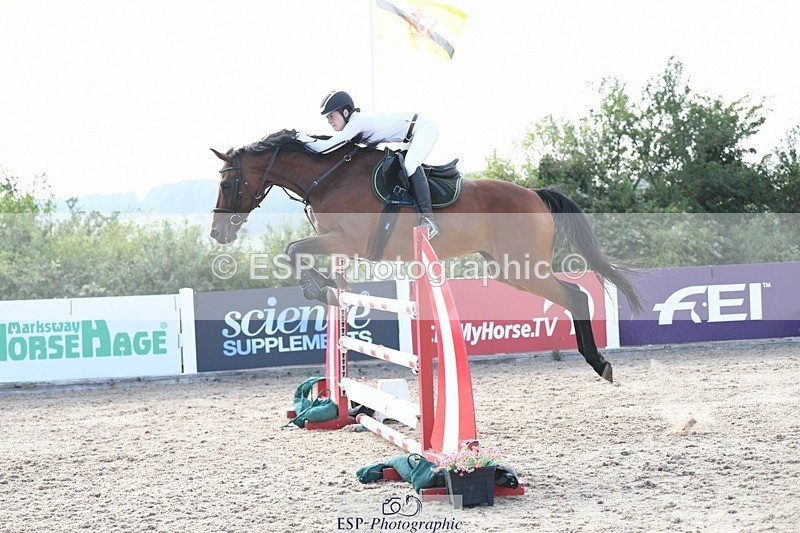 250725-170855-04105 - Cls 10 1.05m Amateur Quali