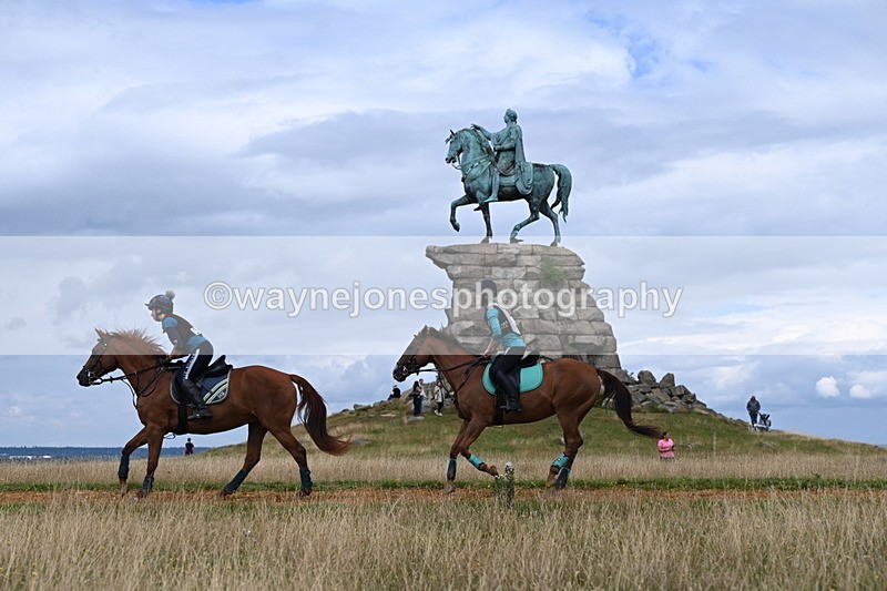 DSC_7744 - Time at Statue 13:16 to 13:52
