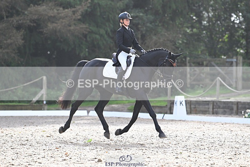 231019-144336-04257 - 056-WILLOW.BDA-Lisa.Maynard-DR