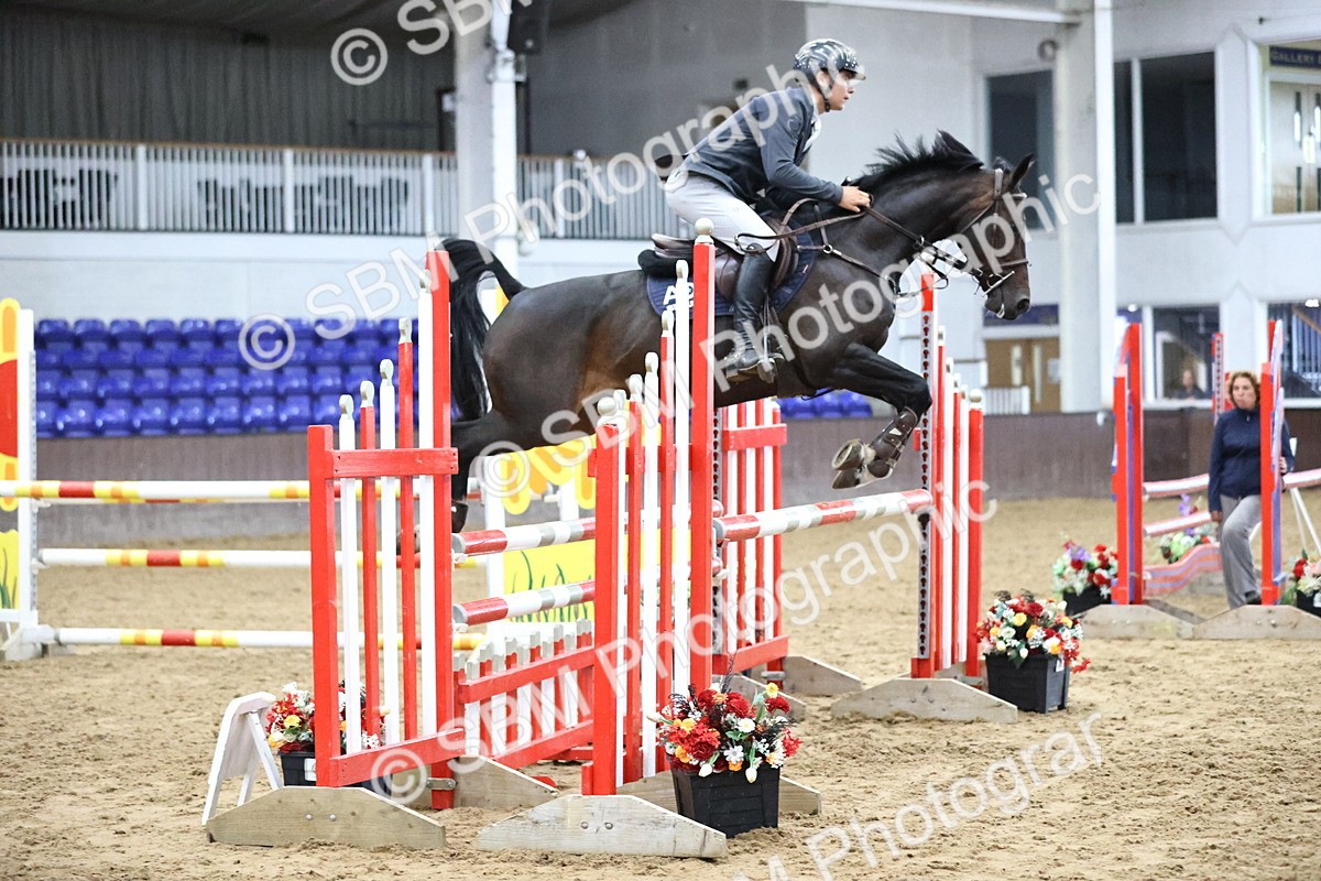 SBM_001284 - Class 5 - Blue Chip Pony Newcomers 1.00m Open