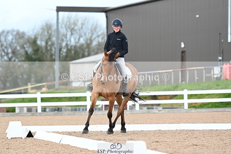 240323A-151947-02442 - UnA Novice 28