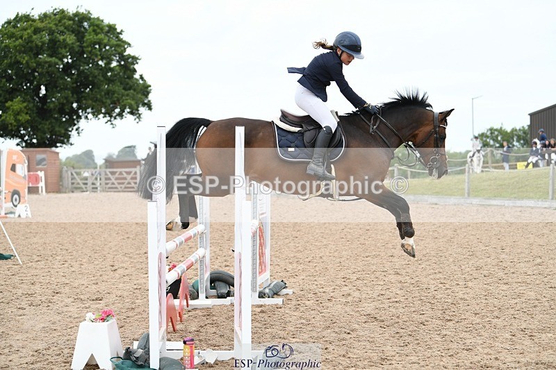 250807-110831-00484 - 90cm Round 1