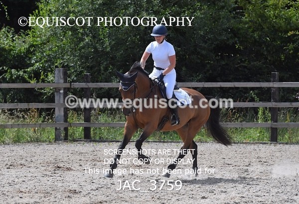 JAC_3759 - CLASS 6 Foxhunter/ 1.20m Open