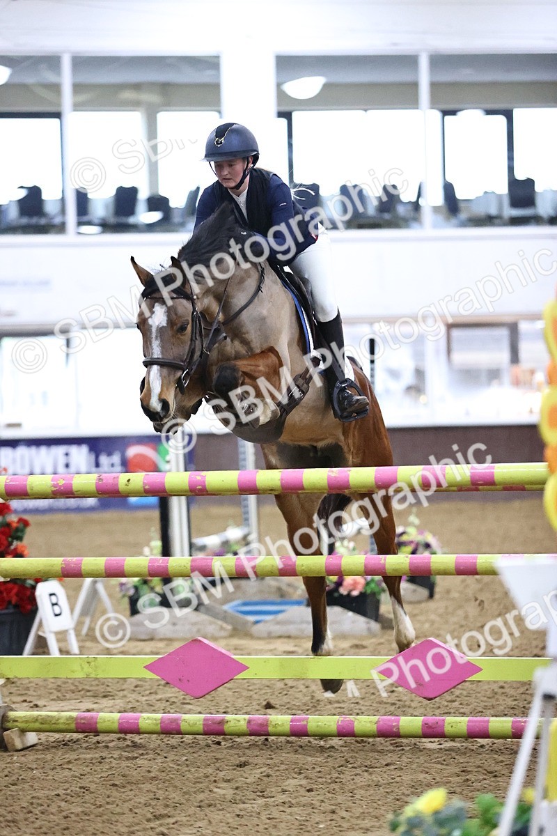 SBM_010102 - Class 25 - Equestrian Senior Foxhunter 1.20m