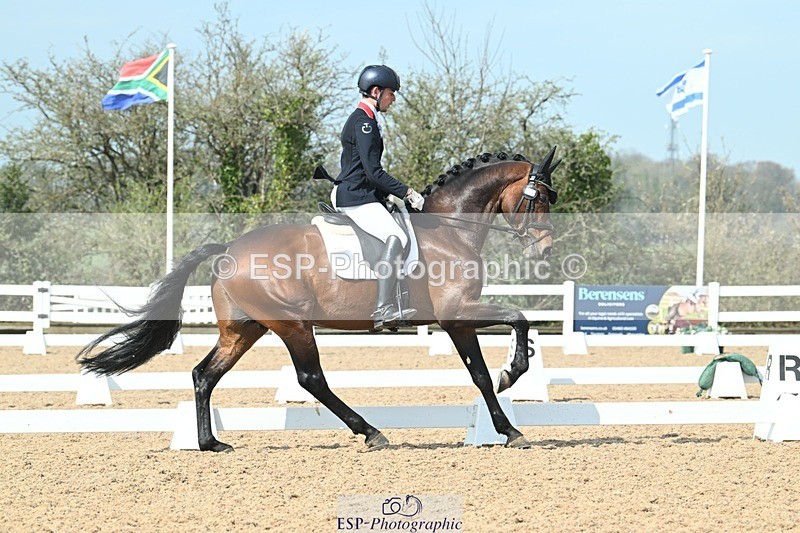 250403-104233-01561 - 048-Angus.Corrie-Deane-Maigret.VD.Watermolen