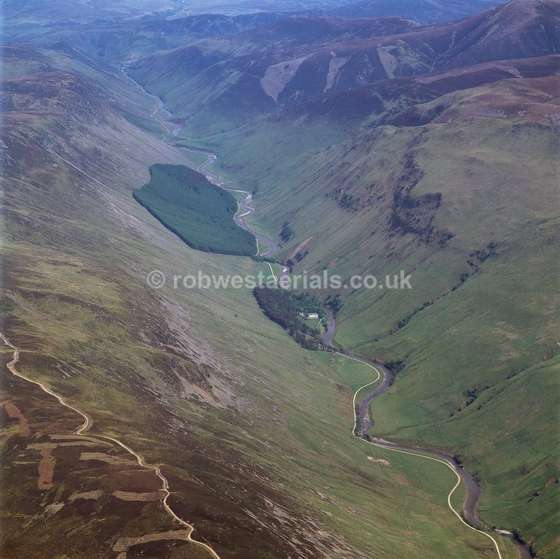 A00461B River Tilt in 2003 - Lochs, glens and rivers