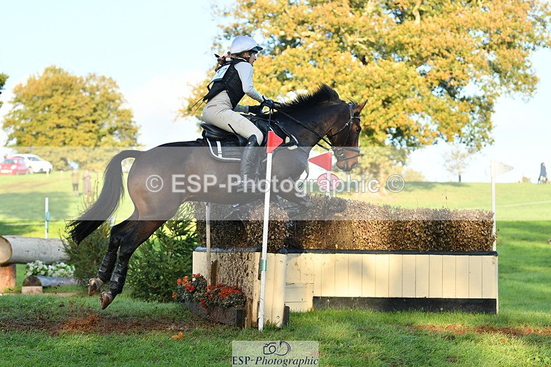 251025A-165611-22288 - H-657-Julie.Adams