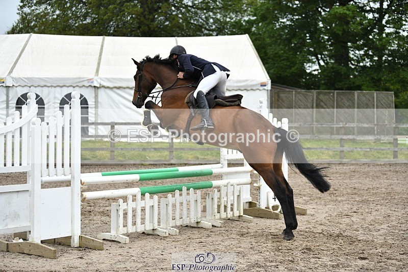 230512-095335-00415 - Cls 10 Snr 85cm Schooling