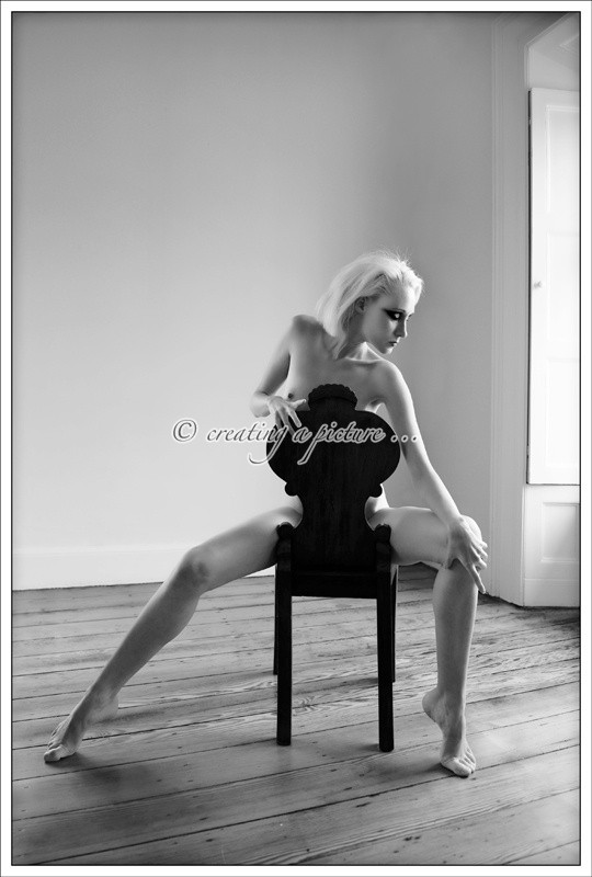 Iveta Seated - Models