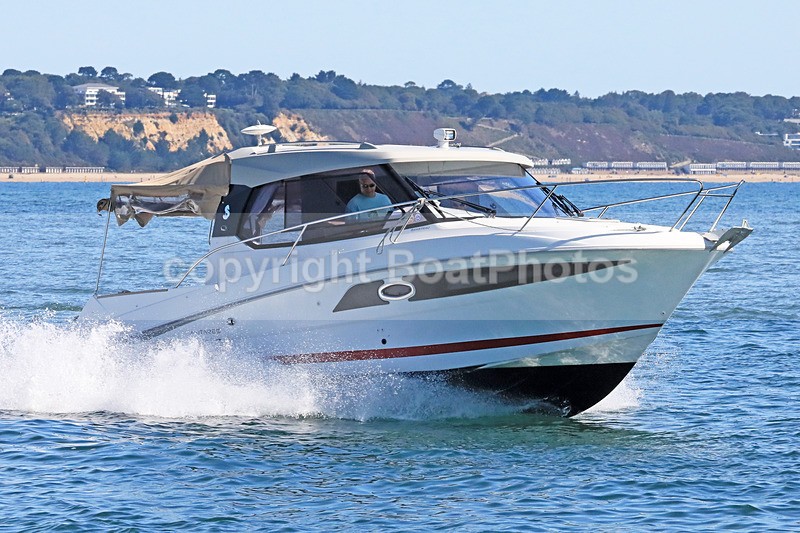 170813 UNNAMED BENETEAU ANTARES 1Y3A2654 - Motorboats - Hardtop
