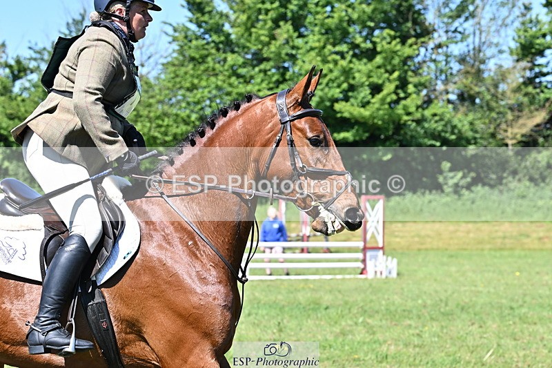 250522B-104253-01637 - 106-THE.CHAMPAGNE.LADY-Charlotte.Rowe