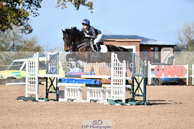 241026A-115832-01091 - SAT Cls 26+27 Club and Schools 90cm