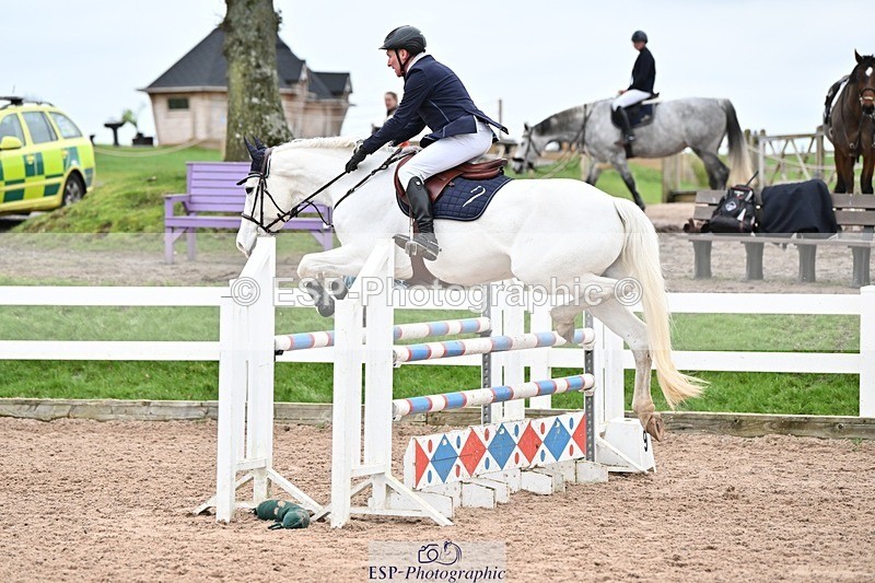 250112-114704-01143 - Cls 19 Snr 1.05m Open