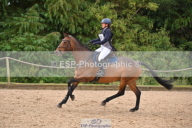 250802A-101005-00425 - B-061-Vicky.Stacey-HIGHDALE.AUTUMN.SUNRISE