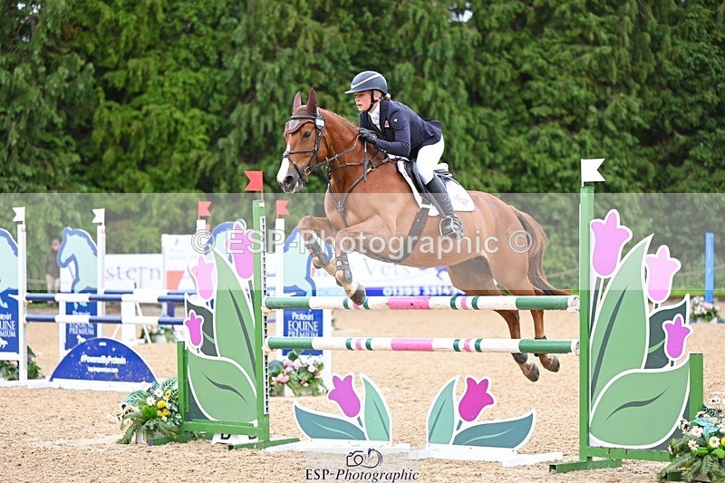 240526-153550-25008 - 269-EMERALD_KATIE-Isabelle_Cook