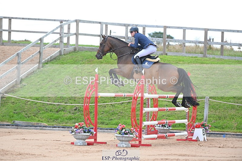 230721A-103445-05370 - Cls 6, 2 Star Medium 1.35m