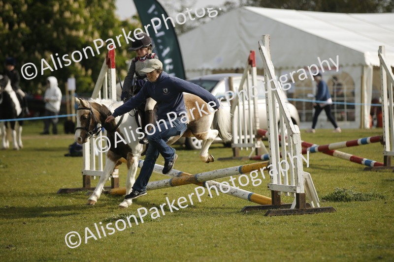 20260426-0972 - Class 1 - Mini Jumping - Lead rein or Assisted